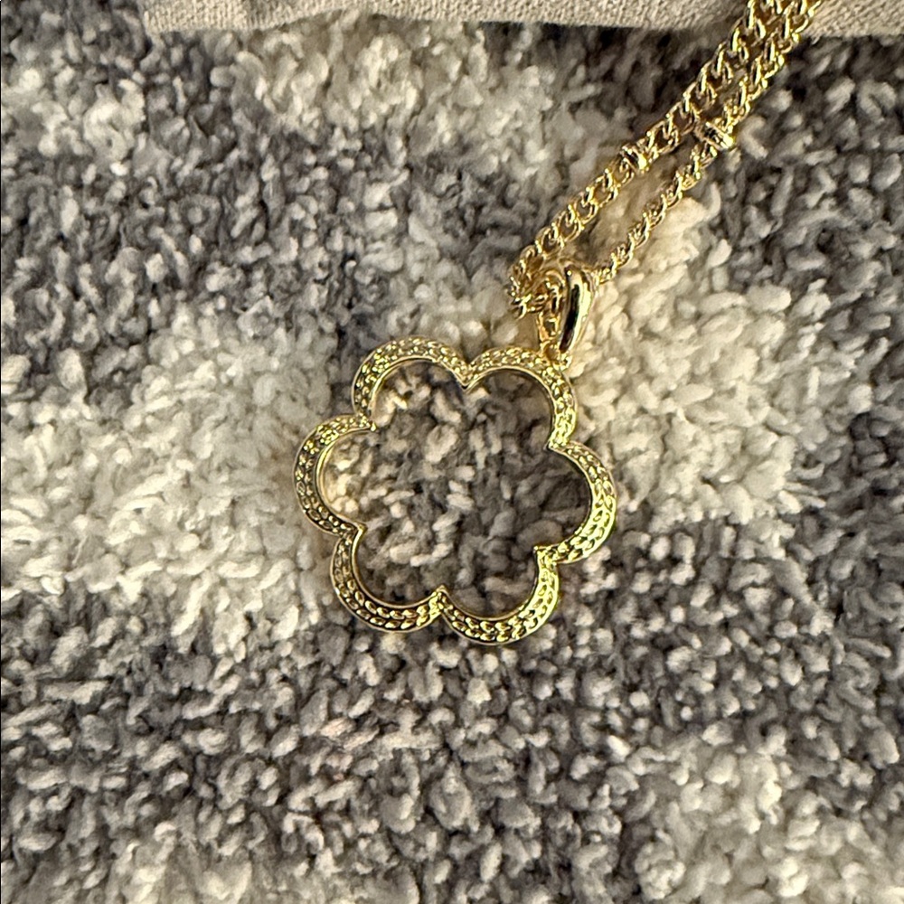 Kendra Scott Multi-Strand Gold Pendant Necklace - Picture 2 of 4